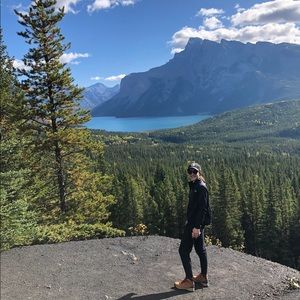 Meet your Posher, Virginia